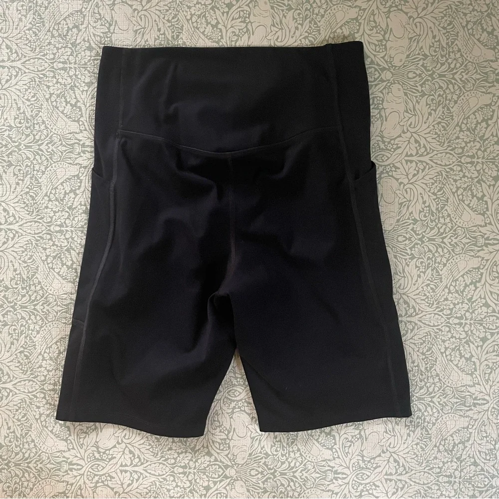 Girlfriend Collective High Rise Pocket Biker Short - Picture 4 of 4